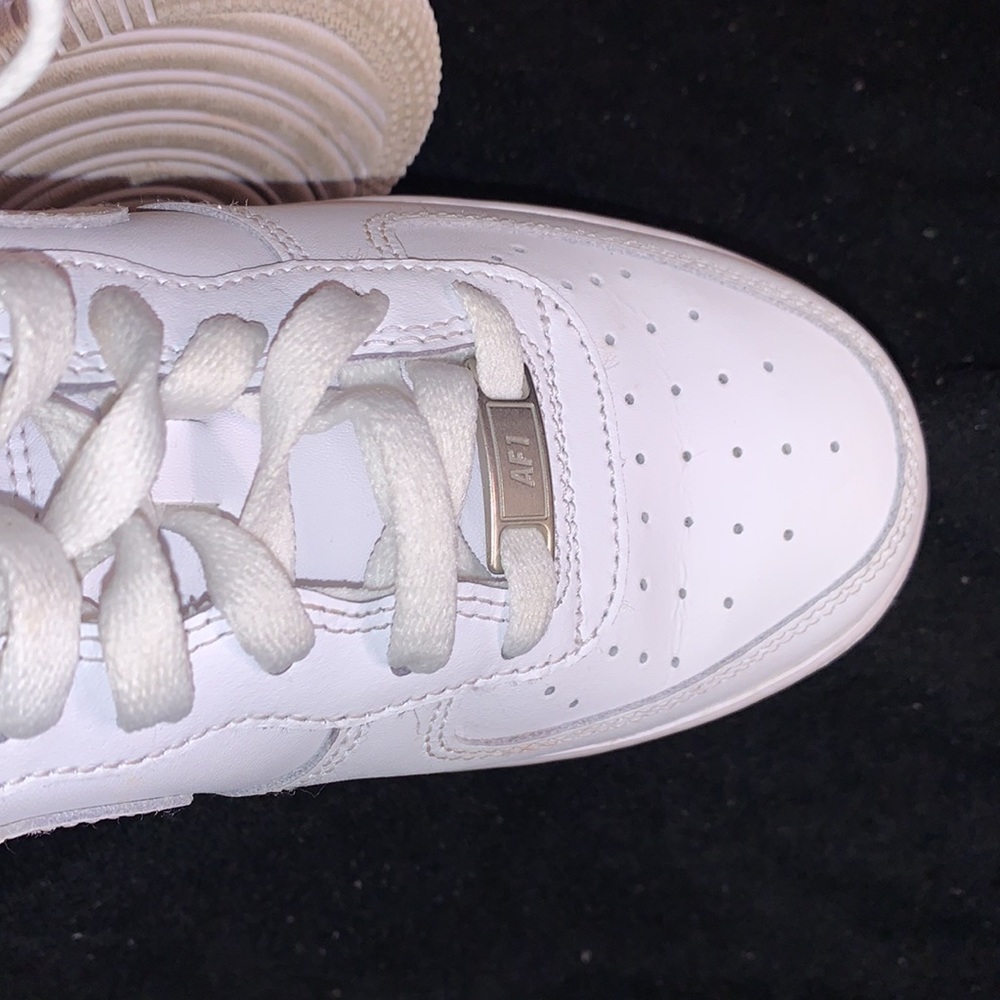 ✨WHITE NIKE AIR FORCE 1’S✨ - Picture 10 of 14